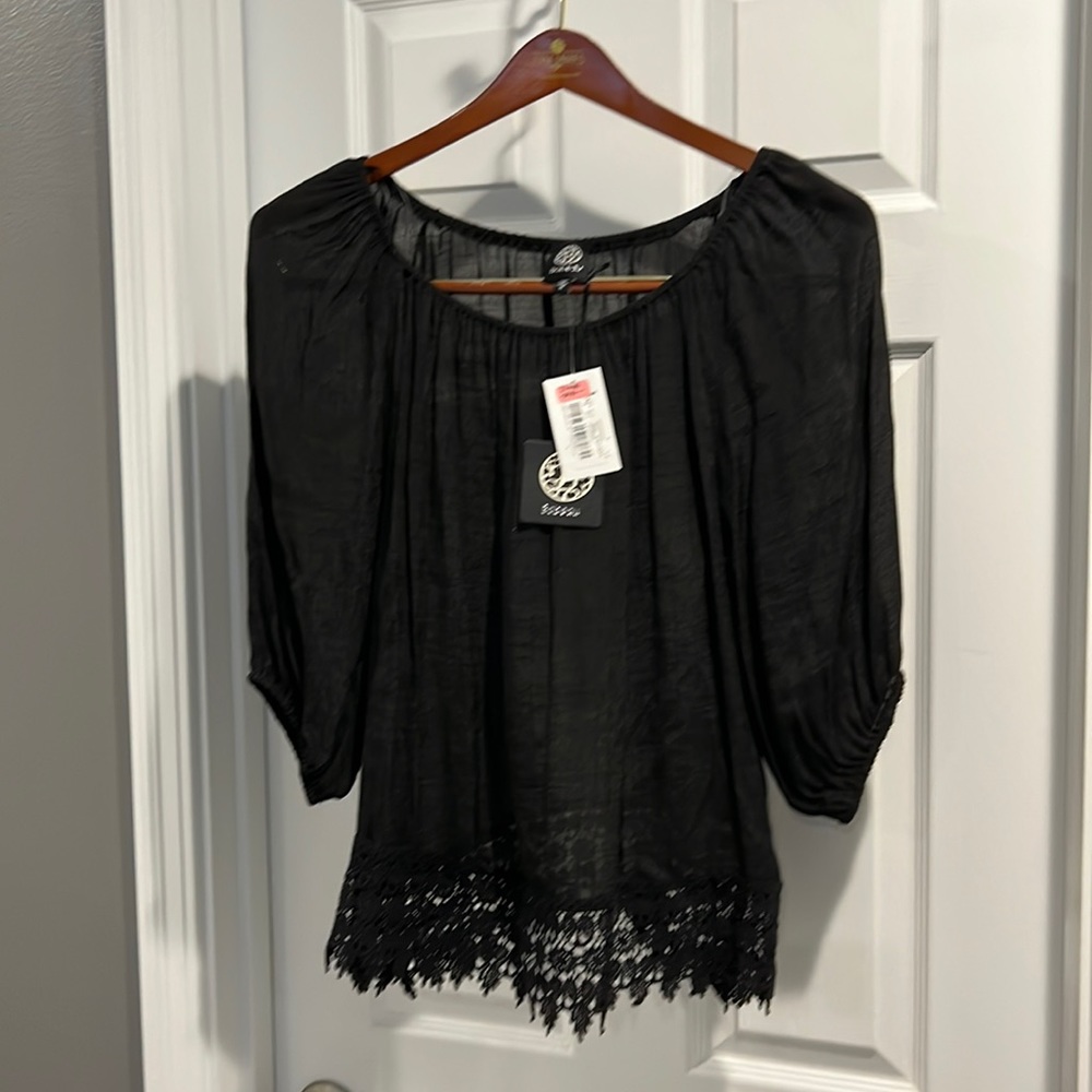 Medium ladies top